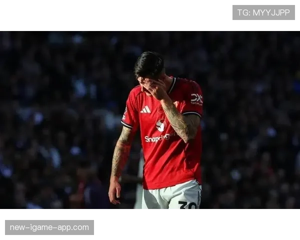 曼联中场控球率虚高、一碰就乱，问题已逐步反映在比赛稳定性上